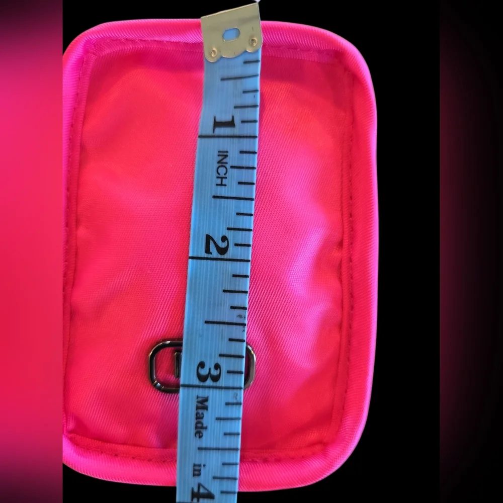 Lug NWT Drizzle Mini Zip Storage Pouch in Powerful Pink